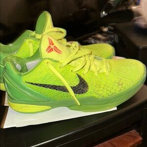Nike Men’s Green Basketball Kobe’s